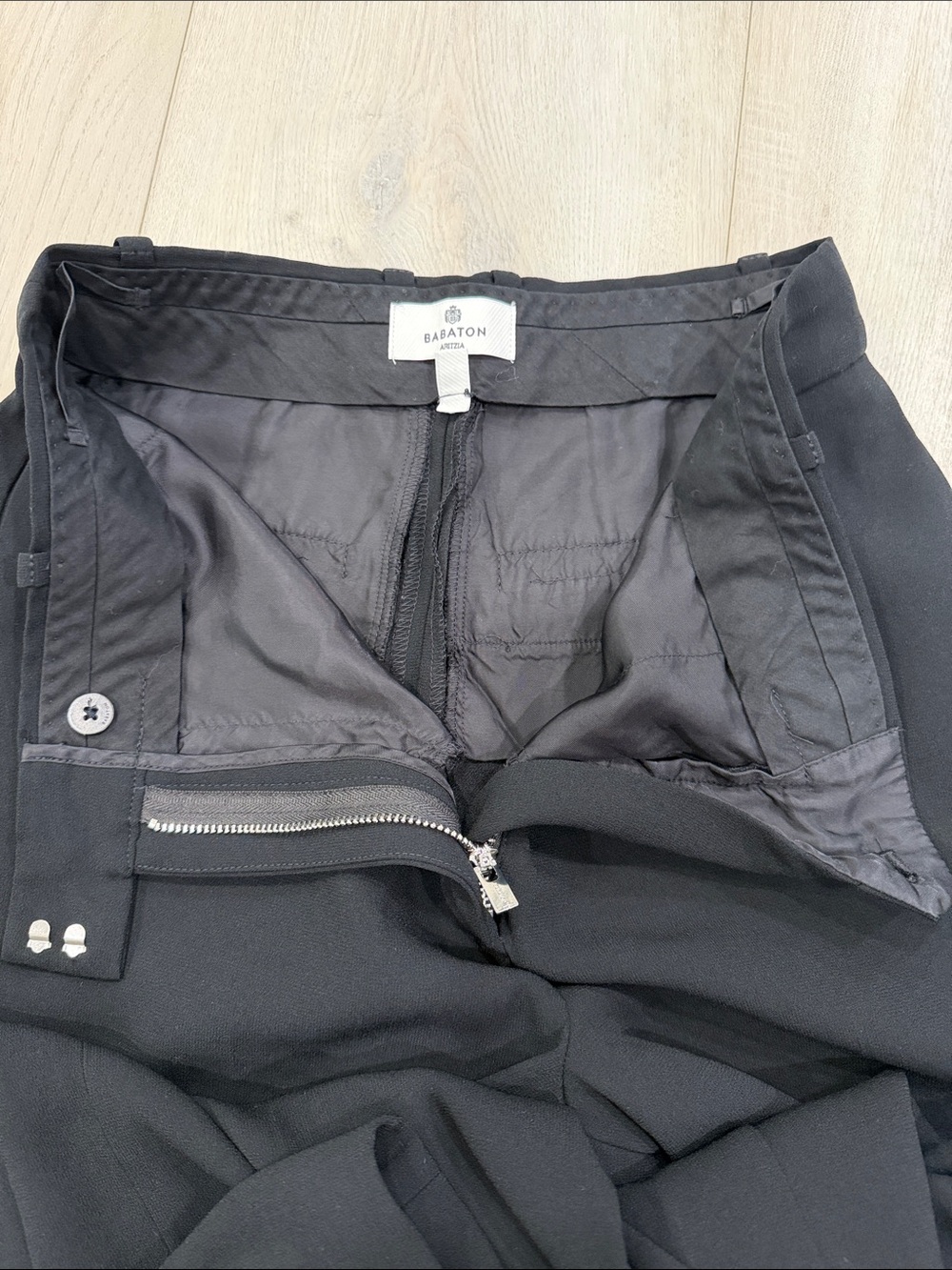 Aritzia Babaton Black Wide Leg Cropped Culotte Pants Size 4 - Picture 2 of 4